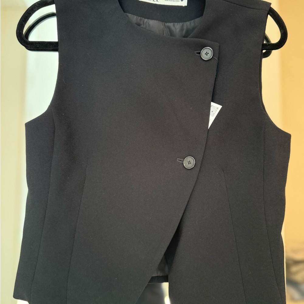 Zara vest shirt. New with tags size M